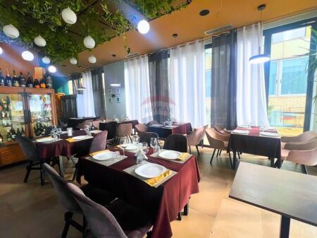 🍽️ Attività in Vendita – Ristorante in prima linea, Lungomare, Vlora