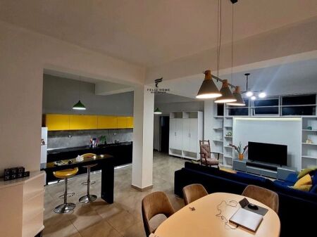 APARTAMENT ME QERA 2+1 PAZARI RI 55.000 LEKE