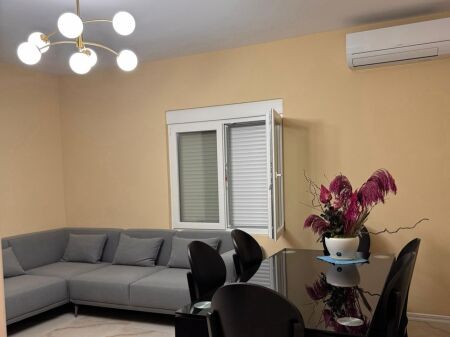 APPARTAMENTO IN AFFITTO 2+1+2 VIA ELBASAN 1100 EURO