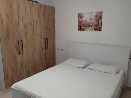 Jepet Me Qera Apartament 2+1+2 Tualete + 1 Ballkon
