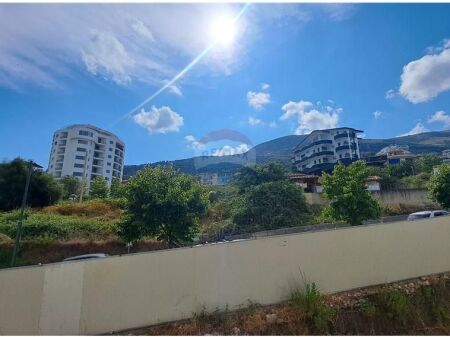 Apartment 1+1 (including a closed garage) for sale, Lungomare, Vlore