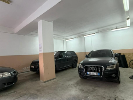 🏢 Jepet me Qira Magazinë në Selitë – pranë Eleonores