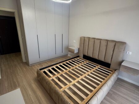 Shitet, Apartament 1+1, Unaya e Re, Tirane
