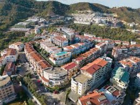 Shitet, Vilë 4-Katëshe Rezidenca Kodra e Diellit 1,