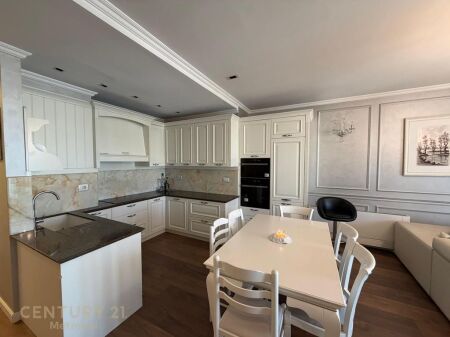 Jepet me Qira Apartament Elitar 2+1+2 tek Ambasador 3  ----   3,000 € /Muaj