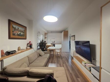 SHESIM APARTAMENT 2+1+2 & POST PARKIMI PRANE PAZARIT TE RI