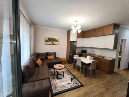 APARTAMENT ME QERA 1+1 ZOGU I ZI 80.000 LEKE