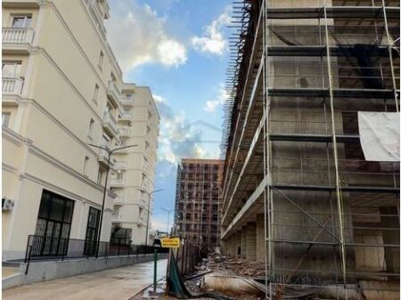 Shitet, Apartament 3+1, Kompleksi Mëhillaj Kamëz