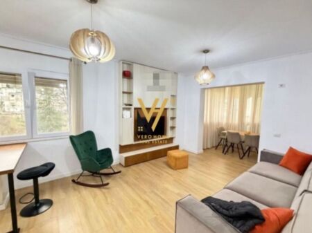 JEPET APARTAMENT 2+1+2 ME QIRA TE KOPSHTI BOTANIK 700 EURO