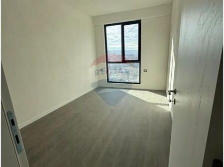 Apartament - Për Shitje - Ish Fusha e Aviacionit, Tiranë(ID: 530381003-231)