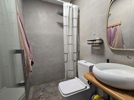 Garsoniere per Qira tek 21 Dhjetori - 42,000 ALL