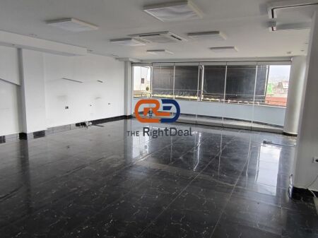 Prane Kryqezimit Te Farmacise 10, Jepet Me Qira Godine 5 Kateshe Buze Unazes!!!