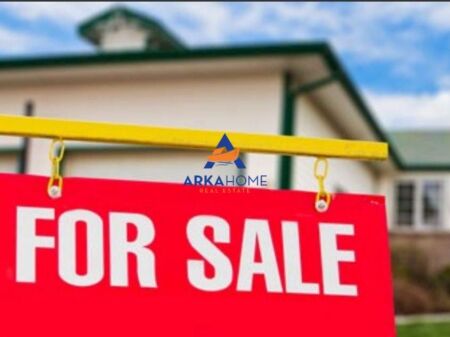 SHITET MAGAZINE 300M2 "PRANE KRYQEZIMIT TE CASA ITALIA" 600.000 EURO