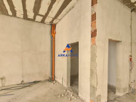 LOCALE IN VENDITA 120M2 "LIQENI I THATE RRUGA E ULLISHTES" 270.000 EURO