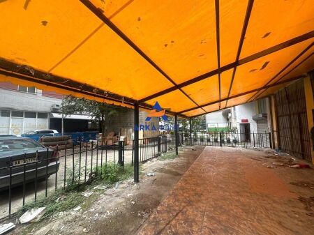 JEPET AMBIENT BIZNESI ME QERA 130M2 "PRAEN SQUARE 21" 1100 EURO