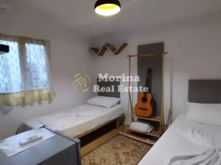 Qera | Garsoniere | Shkolla e Bashkuar | 200 €/muaj