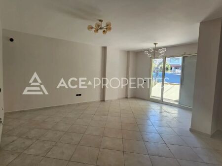 Shitet 2+1 Te Vila E Zogut