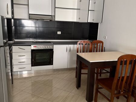 Astir vicino ad Artist si affitta appartamento 1+1!