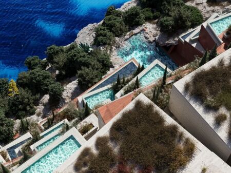 Terrarosa Residence – Borsh, Riviera Shqiptare
Terrarosa Residence është një kompleks rezidencial i ri në ndërtim, i pozicionuar në vijën e parë të detit në Borsh, një nga zonat me zhvillimin më të shpejtë në Rivierën Shqiptare. Projekti është konceptuar si një rezidencë premium me densitet të ulët ndërtimi, hapësira të gjelbra dhe arkitekturë moderne mesdhetare që harmonizohet me natyrën përreth. 
Të gjitha apartamentet kanë pamje të plotë panoramike nga deti dhe veranda të mëdha të pajisura me jacuzzi private, duke ofruar një eksperiencë jetese resort gjatë gjithë vitit. Orientimi optimal dhe hapësirat e jashtme e bëjnë pronën ideale si për përdorim personal ashtu edhe për investim turistik me standard të lartë. 
Kompleksi do të përfshijë: 
akses të dedikuar për rezidentët 
ambiente relaksi dhe shëtitore 
parkim privat 
standard të lartë ndërtimi dhe termoizolim 
administrim rezidencial 
Zona e Borshit po zhvillohet me ritëm të lartë dhe konsiderohet një nga destinacionet me potencialin më të madh të rritjes së vlerës në jug të Shqipërisë, falë gjatësisë së plazhit, natyrës së paprekur dhe projekteve të reja turistike në zhvillim. 
E përshtatshme për: 
shtëpi pushimi luksoze 
investim me qira ditore premium 
investim afatgjatë në riviera 
Disponohen tipologji të ndryshme apartamentesh.