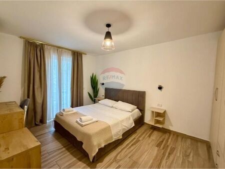 - 2+1 i pozicionuar në zonën e Mine Pezës-