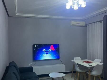 Apartament 1+1 me qira te kompleksi i DELOJORGJIT