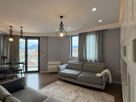 Esclusivo, 21 Dhjetori, Vecchio Parco! Offriamo in affitto un appartamento 2+1+2 presso "Rezidenca Alba"!