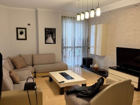 Appartamento 2+1+2 bagni in affitto a 21 Dhjetori!