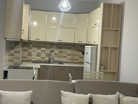 Apartament 1+1 per qera ne Astir!