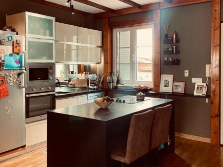 Vile 3-kateshe me qera prane Rruges se Elbasanit (ID BV22327)​ Tirane