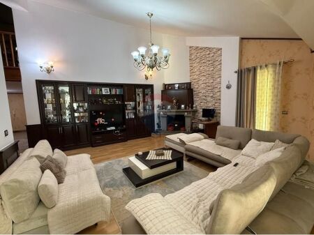 Apartament 3+1+2 +post parkimi Liqeni Thate !