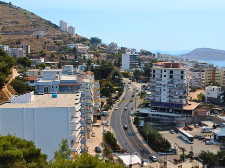 Shitet Apartament me Pishinë Private – Sarandë