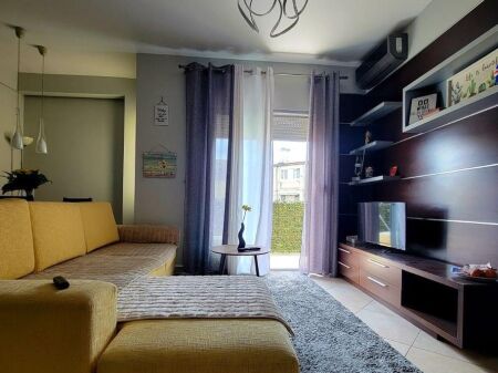 Appartamento in affitto in Ali Dem, via Kristaq Cipo