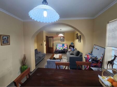 Appartamento 3+1+2 in vendita al Blocco delle Ambasciate!