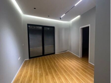 ISH UET, TE SHKENCAT SOCIALE JAPIM AMBJENT ZYRE!