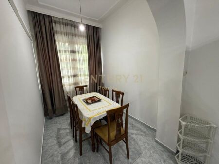 APARTAMENT 2+1 ME QIRA ISH-BLLOKU, TIRANE! 750 € /Muaj