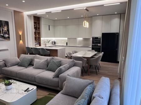 Apartament  luksos per qera 3+1+2+depo ne Selite