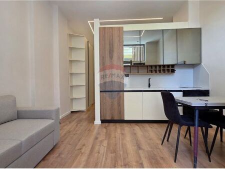 Apartament 1+1 ne shitje vije e pare Lungo Mare, Vlore