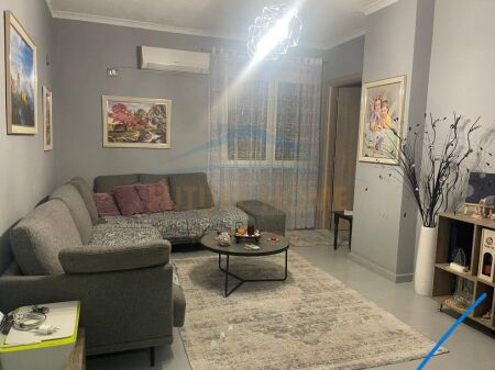 Shitet, Apartament 2+1, Misto Mame, Tirane.