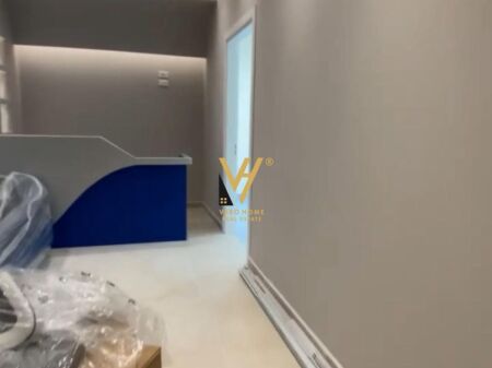 JEPET KLINIKE 150 M2 ME QERA TE KOMUNA E PARISIT 2.500 EURO