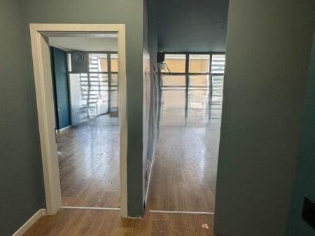 Komuna e Parisit, Japim Ambient Per Zyra Me Qira