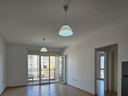 JEPET ME QIRA APARTAMENT 1+1 TE FUSHA AVIACIONIT