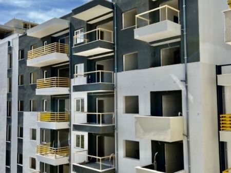 Shitet Apartament 1+1 ne Laprake