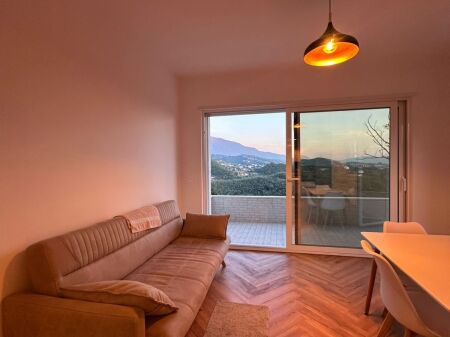 Apartament per qira 2+1+2, Tek Vilat e Arabit, Fresk