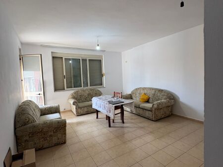 Jepet me qera 1+1 tek Bar Sorriso