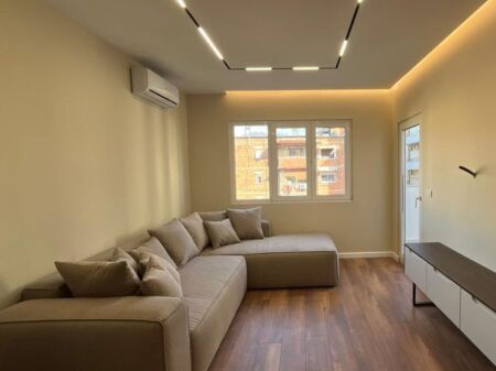 Shitet apartament 1+1