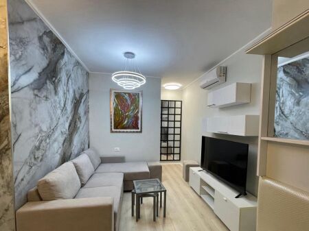 APARTAMENT ME QERA 2+1 ISH TREGU ELEKTRIK 65.000 LEKE