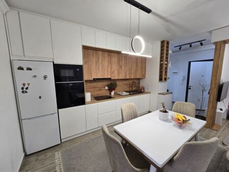 In vendita 1+1 al Complesso Golden Park 3