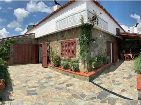 JEPET ME QERA PENTHOUSE NE YZBERISH