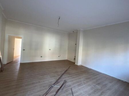 Apartament 2+1+2 Për Shitje në Fresk, Tiranë