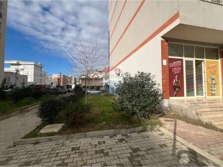 Negozio - In Vendita - Viale Kashar